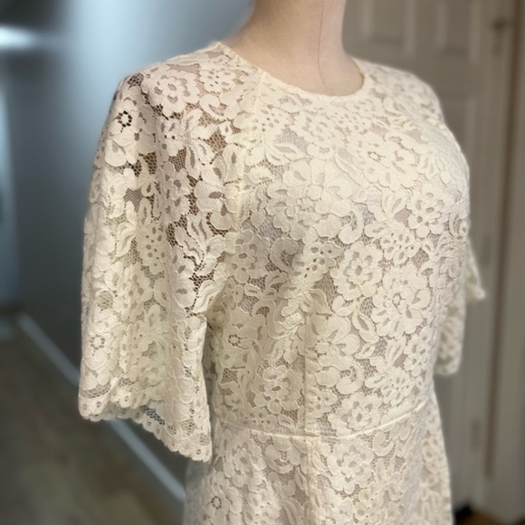 H&M Gold Label Ivory Short Sleeve Midi Lace Dress with a Back Slit - Picture 4 of 16